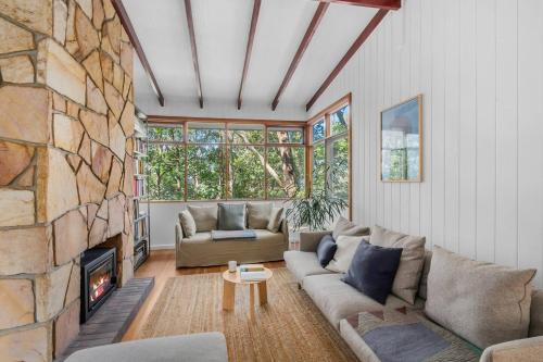 Forest Trails Escape - Bushland Serenity near Beach