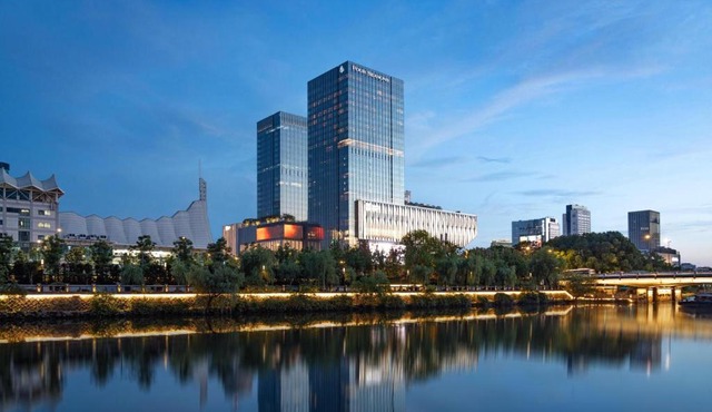 Four Seasons Hotel Hangzhou at Hangzhou Centre
