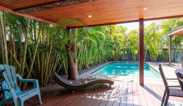 Frangipani Retreat, TOP NOTCH