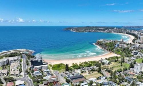Freshwater Coastal Retreat 3BR Apartment