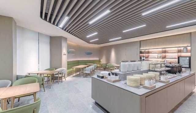 Full Season Hotel - PVG