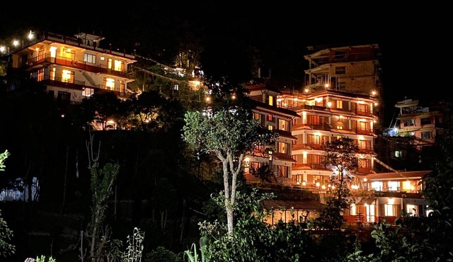 Gaia Holiday Home