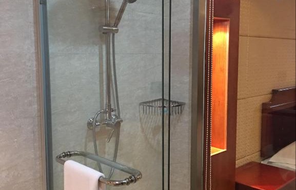 Gloria Plaza Hotel Hangtou