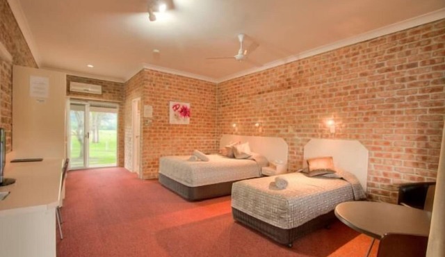 Gloucester Country Lodge