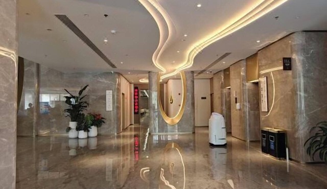Golden Panda Hotel