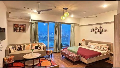 GolfView Retreat- A luxury Business Suite in GolfLink, Greater Noida
