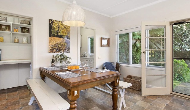 GOWAN ROSS COTTAGE - a secluded, serene escape. SPECIALS ON NOW !