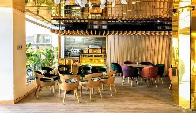 Grace Cox Smart Hotel