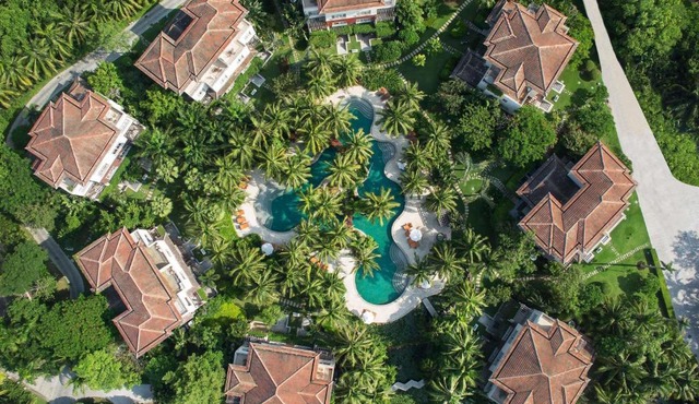 Grand Mercure & Spa Sanya Yalong Bay - Huayu Resort Hotel Enjoy a 20-minute massage session