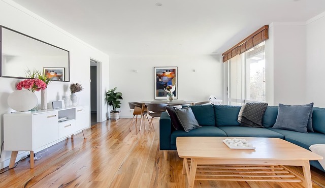 Great Location Wembley Downs City Beach Home