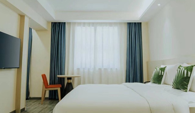 Great Year Hotel