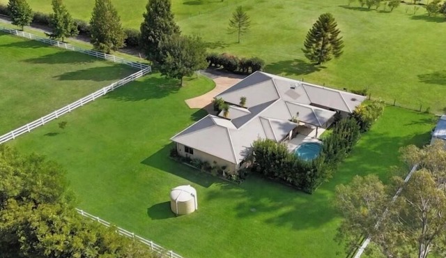 Green Pastures by the Sea near Forster/Tuncurry with heated pool
