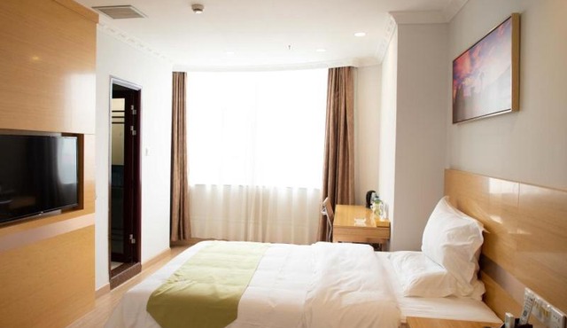 GreenTree Alliance Foshan Nanhai Pingzhou Yuqi Street Hotel