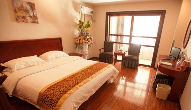 GreenTree Inn Express Guanyun Zhenxing Garden