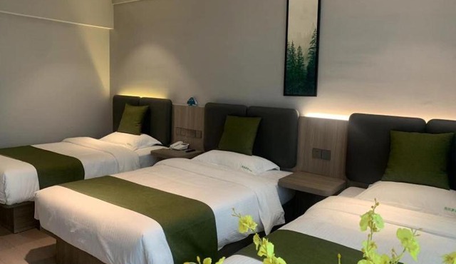 GreenTree Inn Express Hotel Nantong Tongzhou Shigang Town