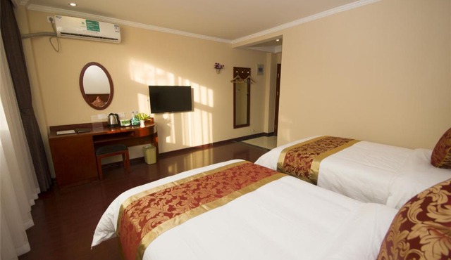 GreenTree Inn Jiangsu Yancheng Dongtai Jianggang Yingbin Road Gangcheng Avenue Business Hotel
