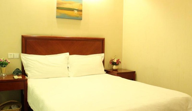 GreenTree Inn Jiangsu Yangzhou Yizheng East Zhenzhou Road Express Hotel