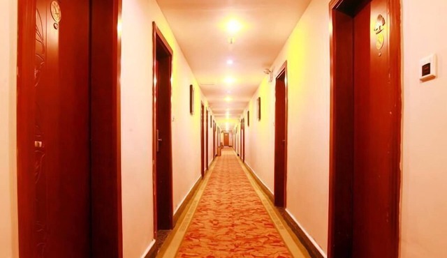 GreenTree Inn JiNan Bus Terminal Station Express Hotel
