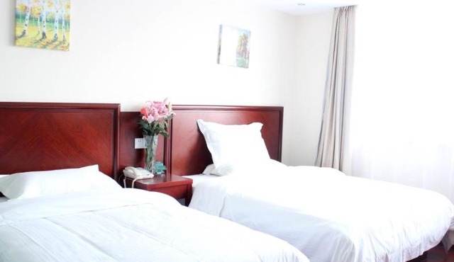 GreenTree Inn Suzhou Railway Station North Square Haobainian Wedding Dress City Express Hotel