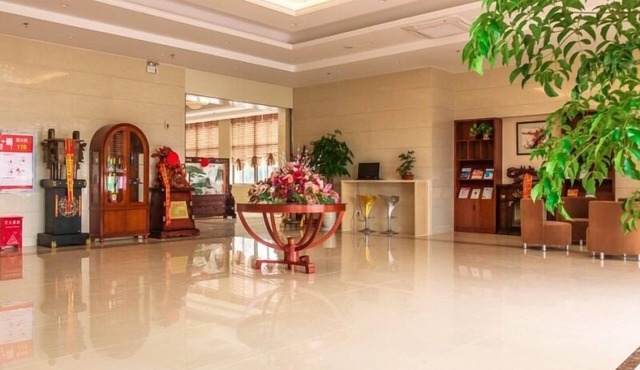GreenTree Inn Wuxi Jiangyin Huashi Avenue Huaxi Village Hotel