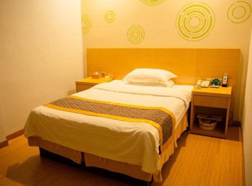 GreenTree Inn Xinyang Gushi County Yucheng Avenue Express Hotel
