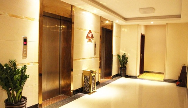 GreenTree Inn Yulin Jincheng Commercial Building Shell Hotel