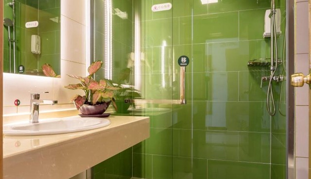 GreenTree InnChangZhou Wujin District Huangli Town Taoyuan Road Express Hotel