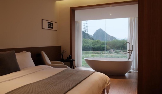 Guilin Bonjour Boutique Hotel- Free pick up service over 3 nights