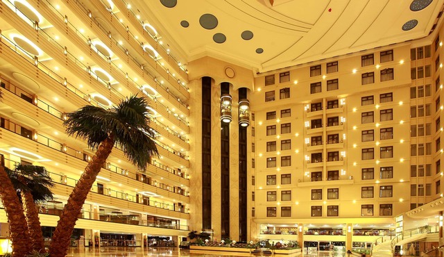 Guilin Lijiang Waterfall Hotel