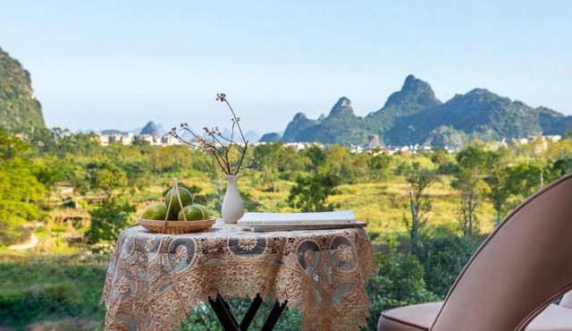 Guilin Village Creek Inn -Beside the lake &Fee pick up service over three nights