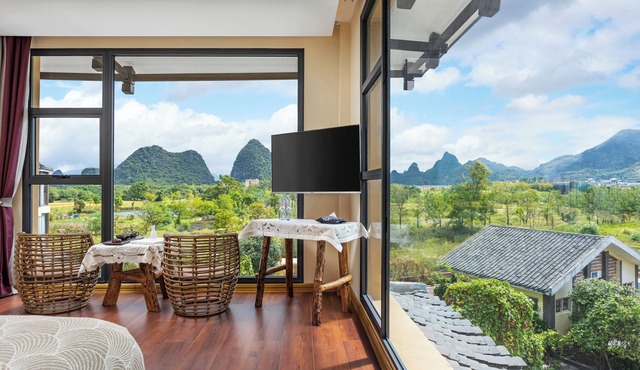 Guilin Village Creek Inn