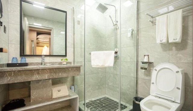 Gya Jiaxing Tongxiang City Century Avenue Hotel