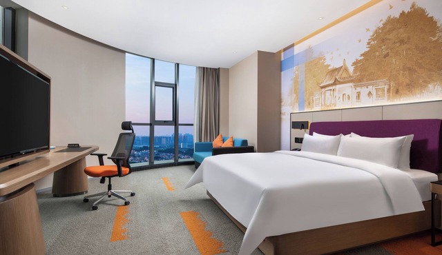 Hampton by Hilton