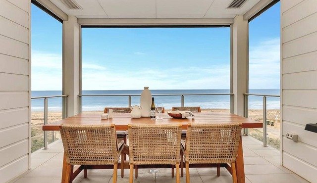 Hamptons at Moana - Panoramic Beachfront Living