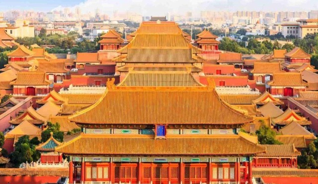 Happy Dragon Saga Hotel with terrace - Free wifi with fluent English speaking Tourist ticket service Near Tian ' AnMen Forbidden City