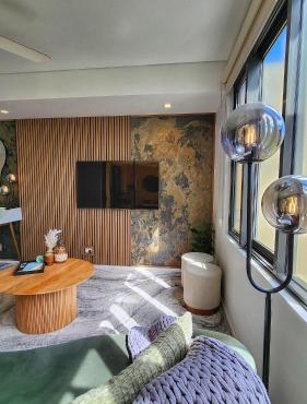 Harbour-view Waterfront Apartment