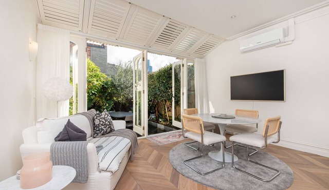 Hazel - the perfect escape in Hawksburn
