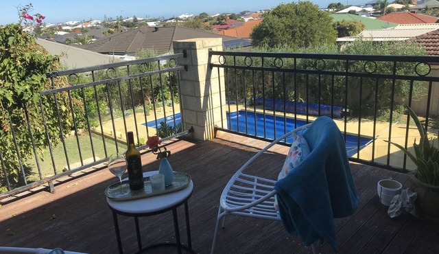 Heated pool, spacious home, centrally located, walk to beach - Sleeps 10