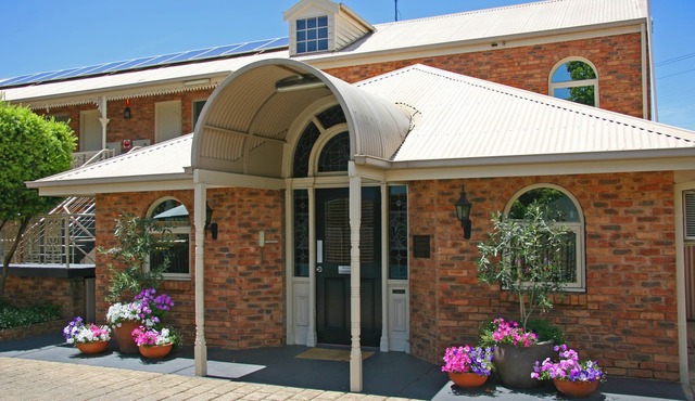 Hermitage Motor Inn