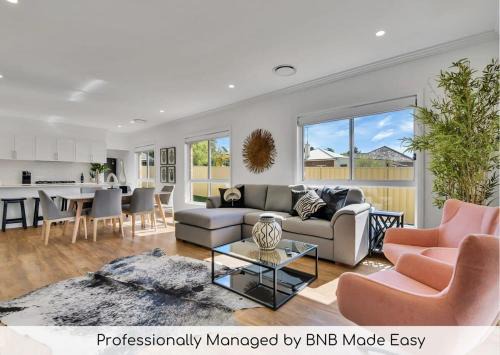 Hideaway on Curran - Modern & Comfy Retreat in CBD Firepit