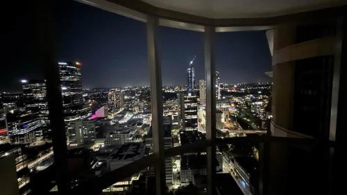 High Rise Luxury With Skyline Views