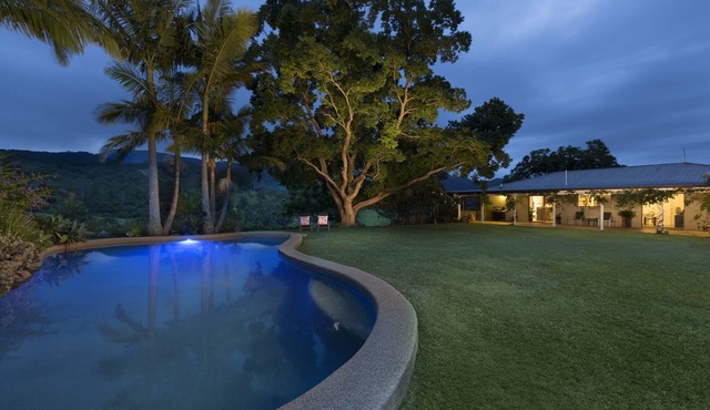 Hillcrest Mountain View Retreat