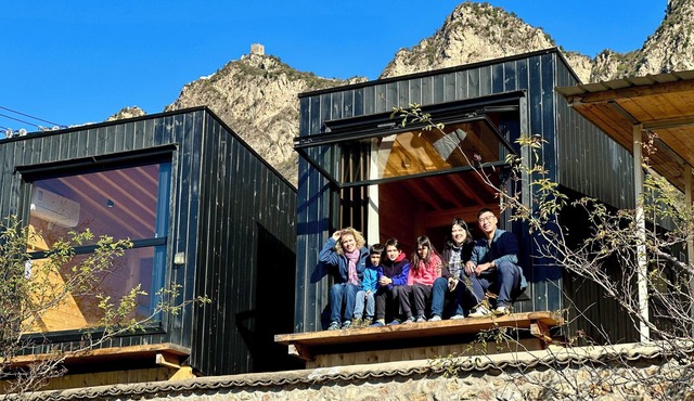 Hilltop Cabin near Simatai Great Wall & Jinshanling Great Wall, Gubei Water Town