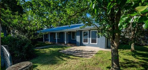 Hillview Farm Milton - Where the Country meets the Sea!