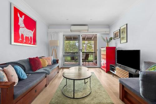 Hip Inner-City Living in Vibrant Erskineville