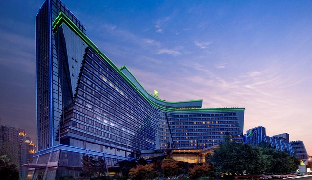 Holiday Inn Chengdu Century City-WestTower by IHG