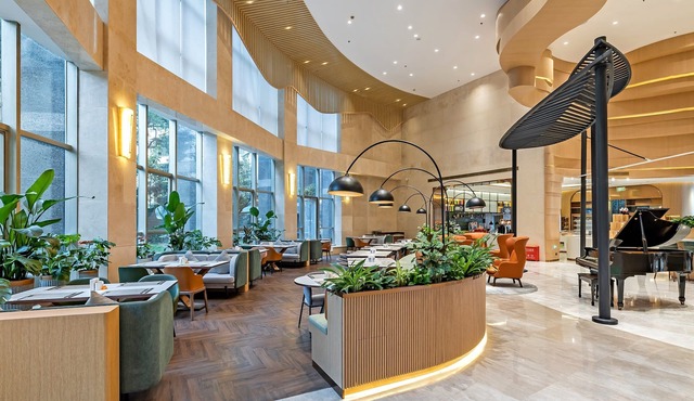 Holiday Inn Chongqing Guanyinqiao by IHG
