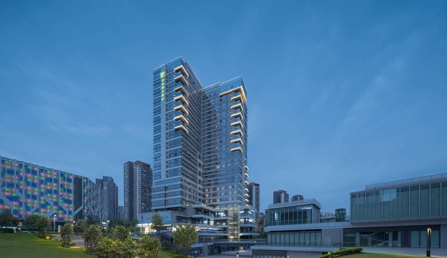Holiday Inn Express Chongqing Caiyun Lake by IHG