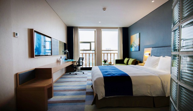 Holiday Inn Express Leshan City Square by IHG