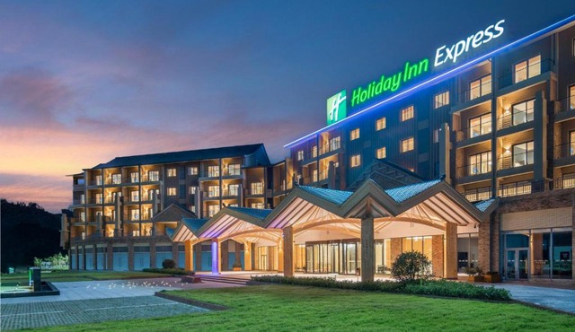 Holiday Inn Express Wawu Mountain by IHG